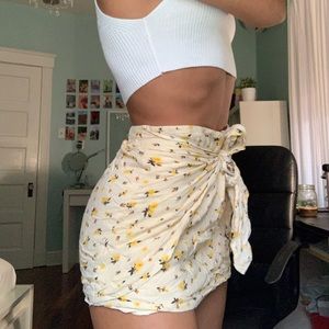 pacsun mini floral tie skirt